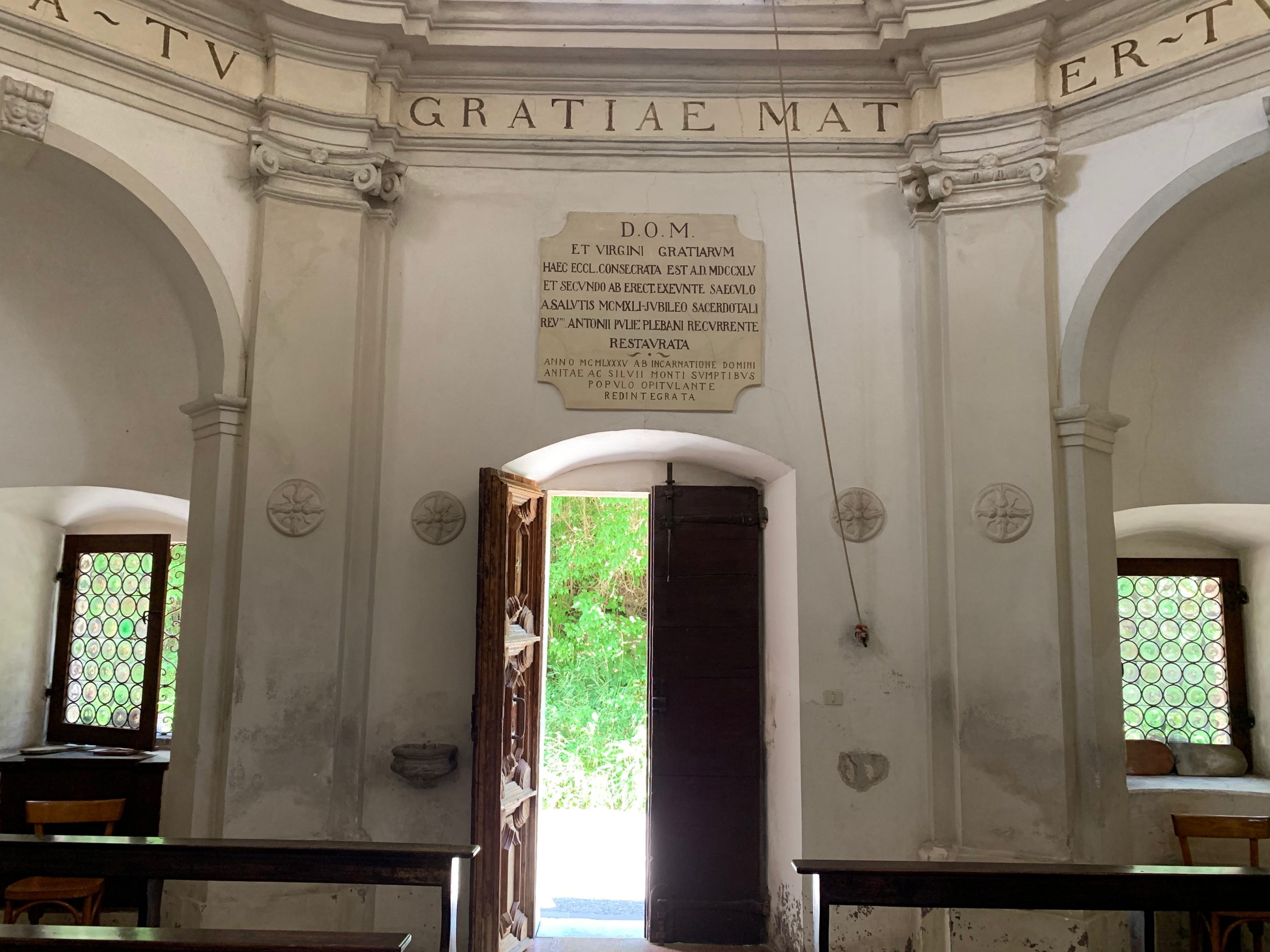 Auronzo-chiesa-madonna-delle-grazie-interno