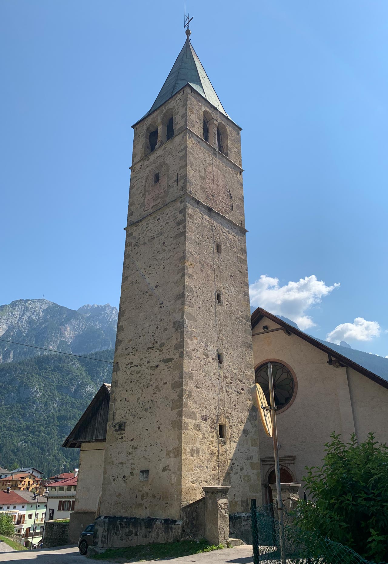 vigo-di-cadore-chiesa-san-martino-campanile